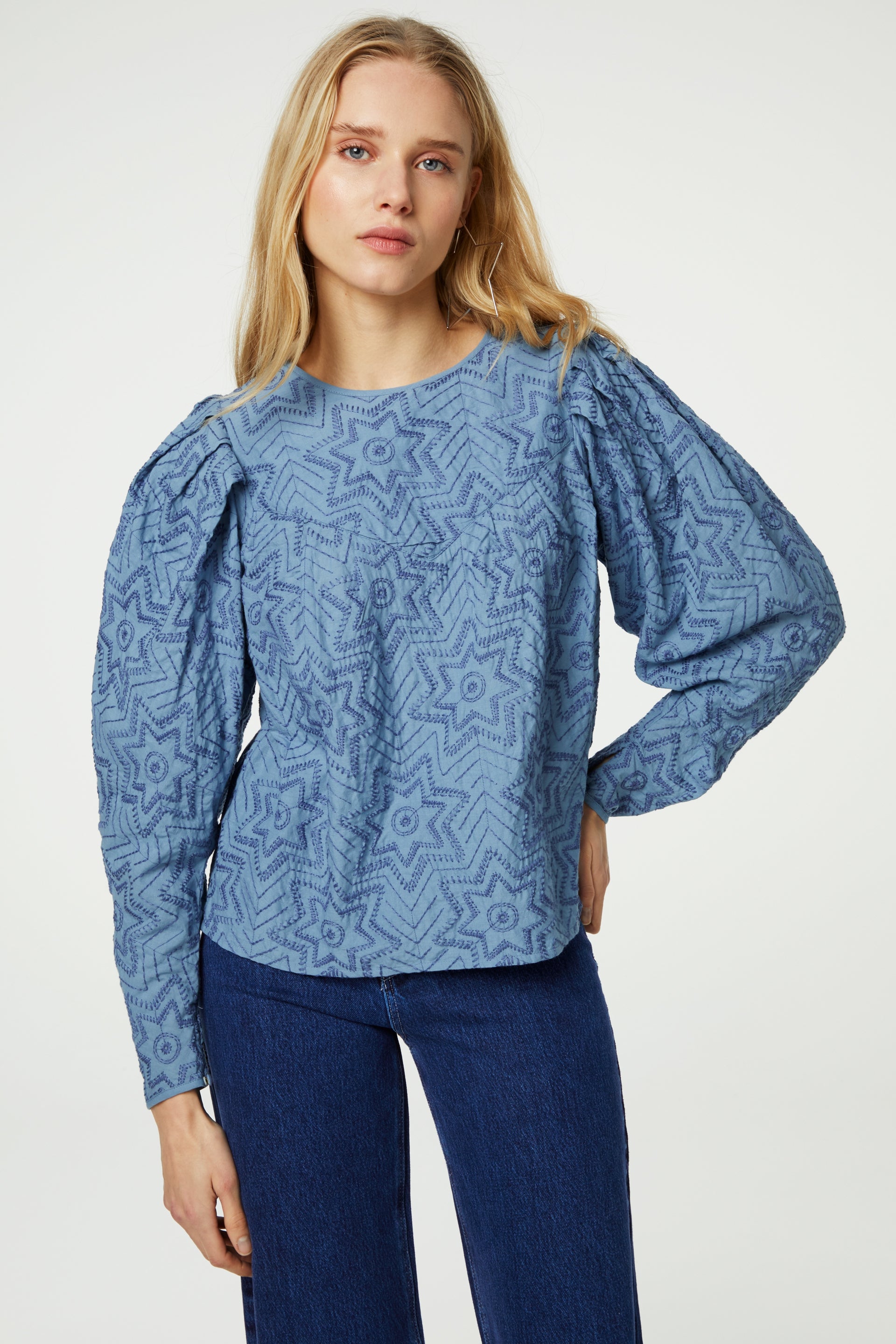 Mya Top Allover Embro | Kahlo Blue