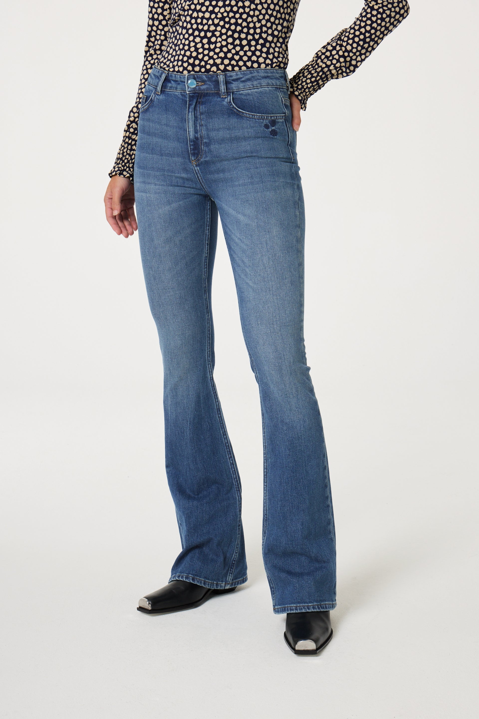 Eva Flare Jeans | Mid Blue