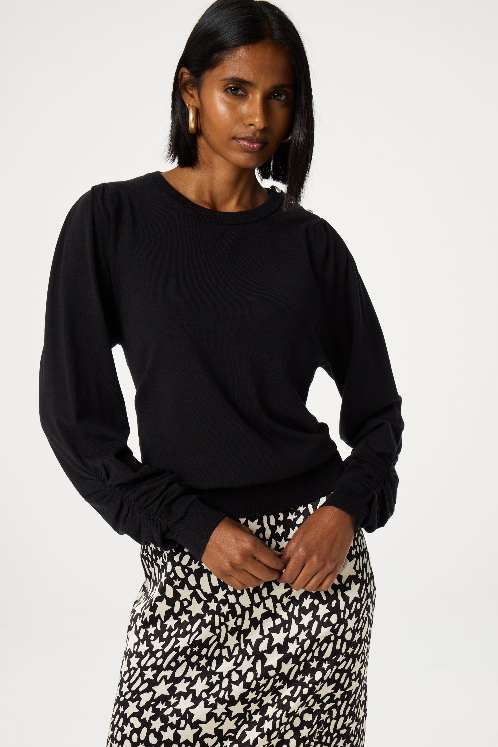 Molly Scrunch Pullover | Black