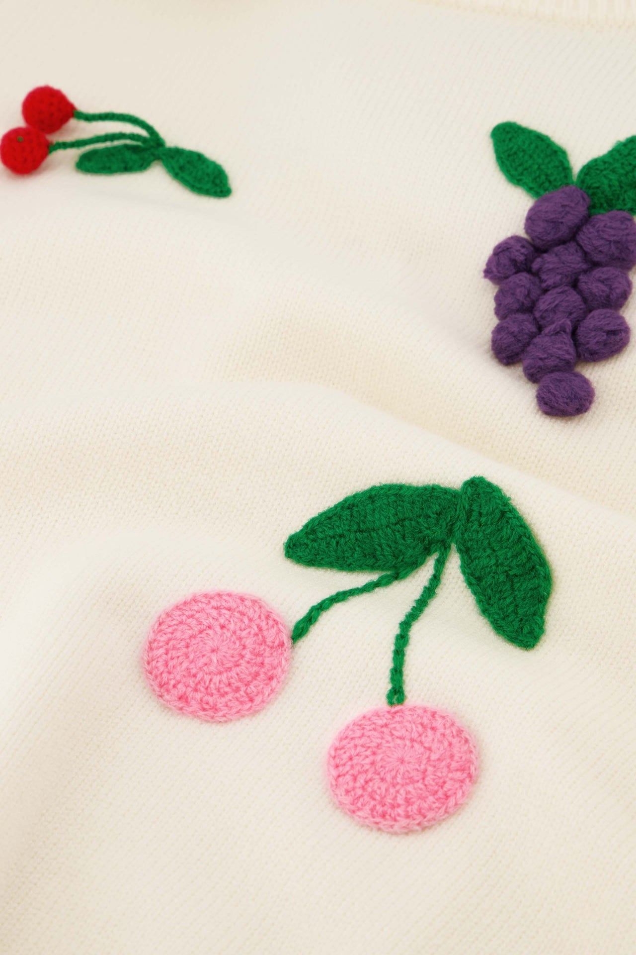 Fruity Pullover | Cosy White